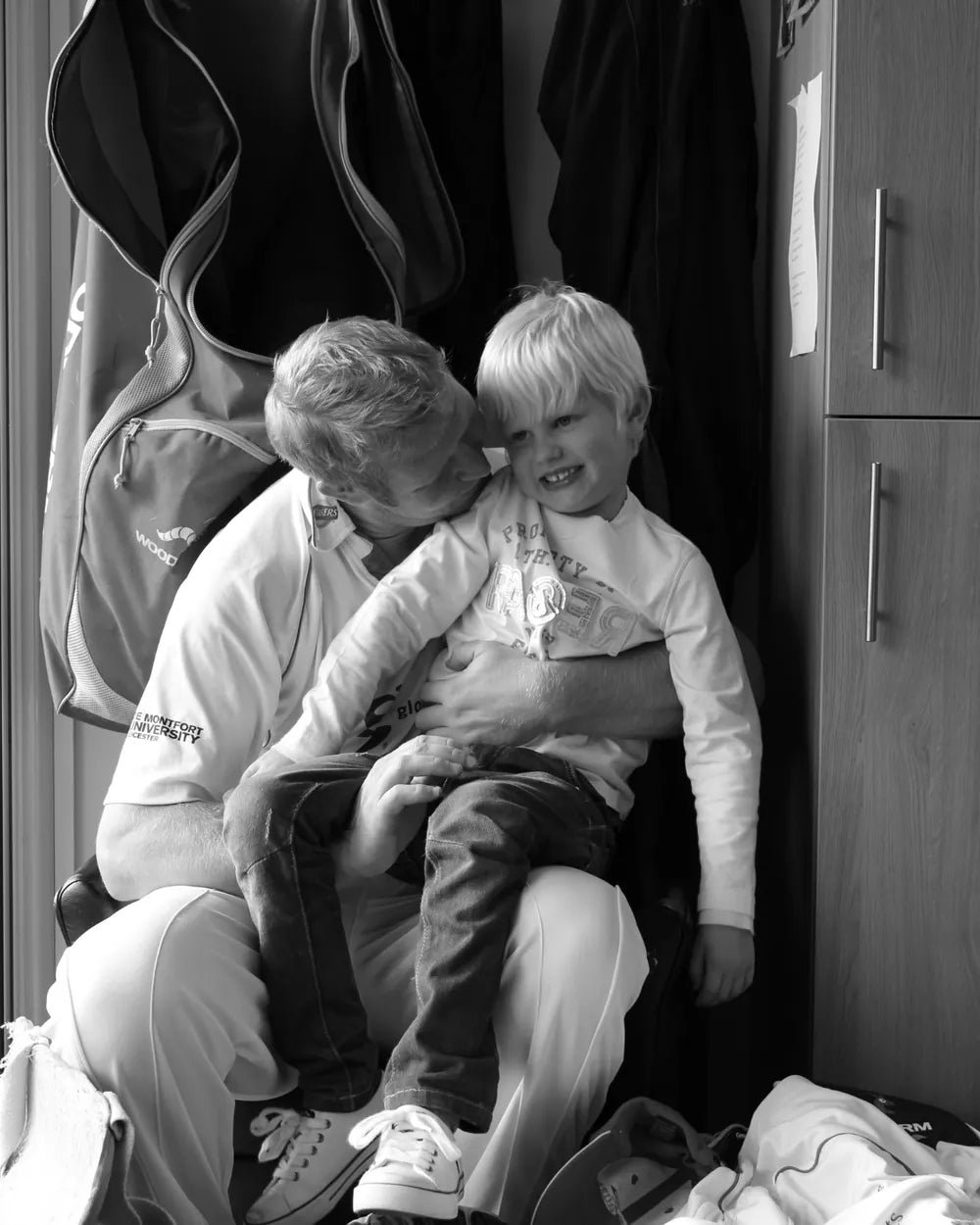 Hoggy hugging a young Ernie in the dressing room